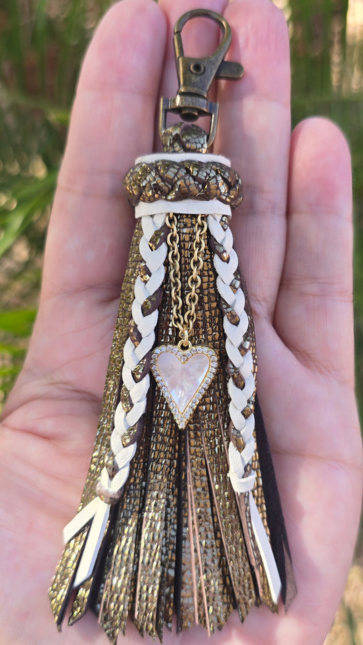 4" Mother of Pearl Zippy Leather Tassel