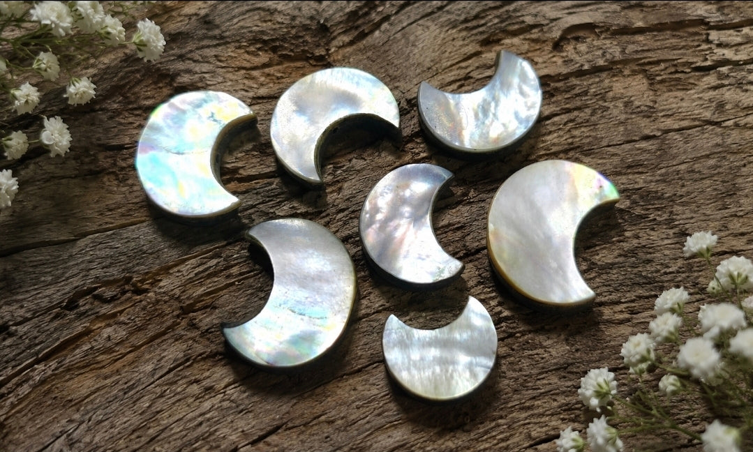 Black Lip Mother of Pearl Crescent Moon Beads