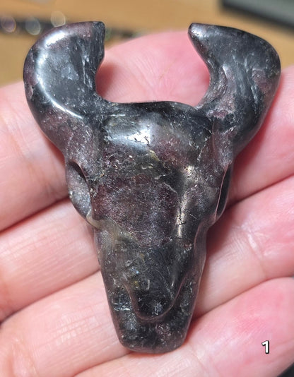 #1 Garnet Buffalo Skull