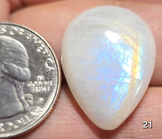 #21 Rainbow Flash Moonstone
