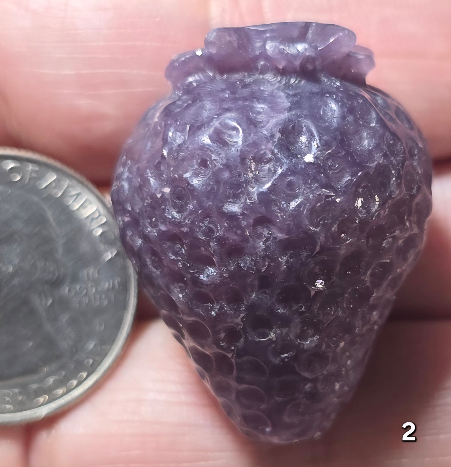 #2 Dream Amethyst Strawberry Carving