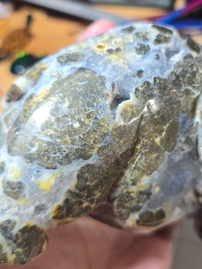Golden Vein Druzy Agate Elephant
