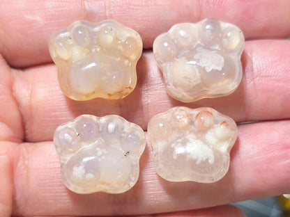 Carved Flower Agate Paw Beads