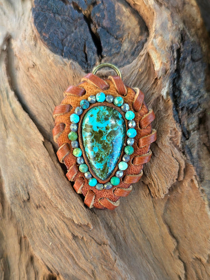 Old World Hubei Pendant
