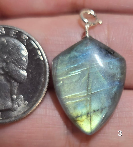 #3 925 Labradorite Pendant