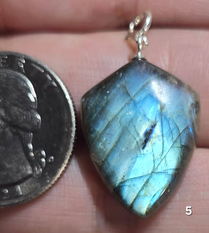#5 925 Labradorite Pendant