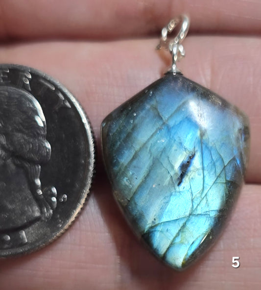 #5 925 Labradorite Pendant