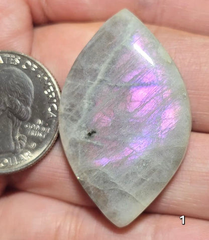 #1 Grey Labradorite Leaf-Shape