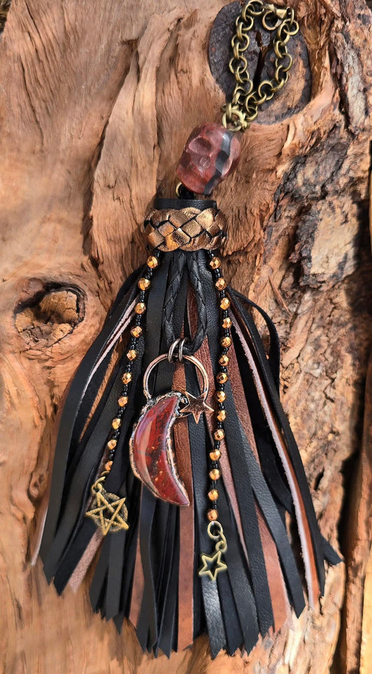 7" Carved Skull Leather Tassel
