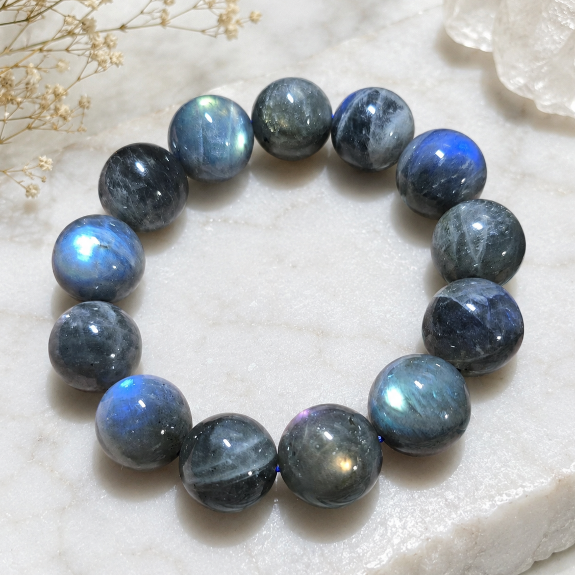 17.9-18.7mm Labradorite Bracelet