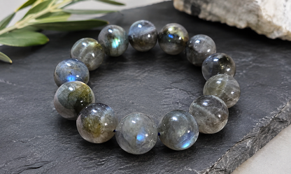 17.7mm Labradorite Bracelet