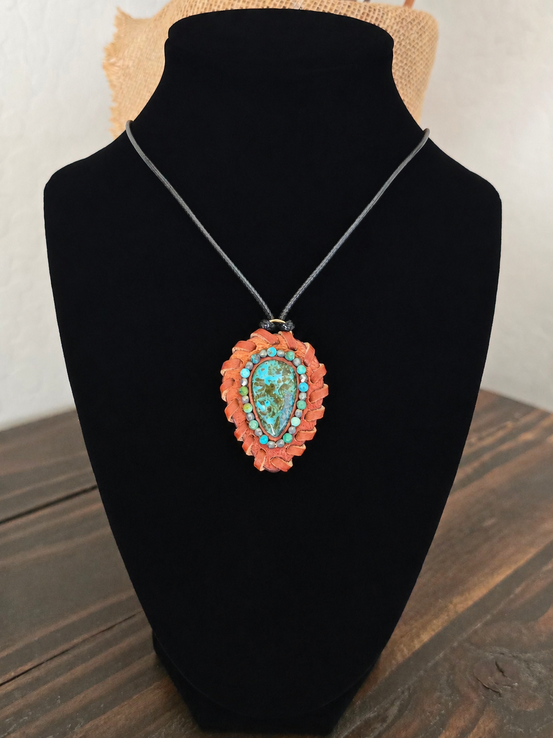 Old World Hubei Pendant