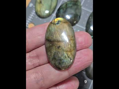 #9 Labradorite