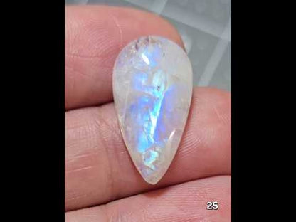 #25 Rainbow Flash Moonstone