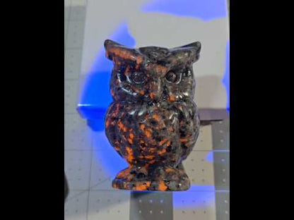 Yooperlite Owl Carving (UV reactive)
