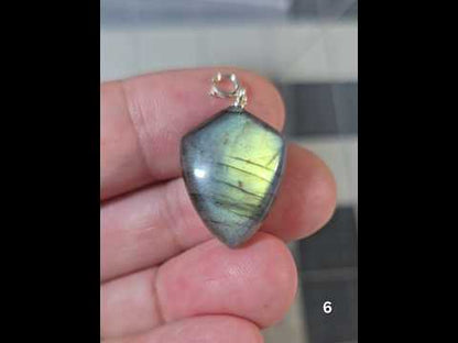 #6 925 Labradorite Pendant