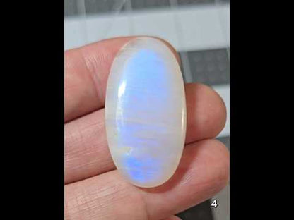 #4 Blue Flash Moonstone