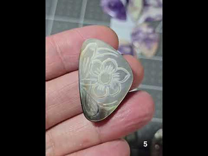 #5 Carved Mother Of Pearl