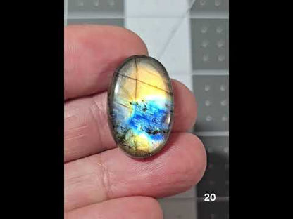 #20 Labradorite