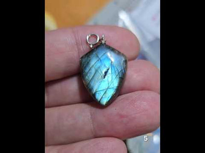 #5 925 Labradorite Pendant