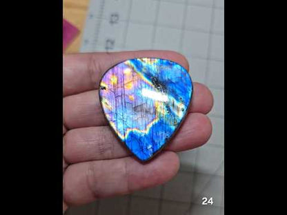 #24 Purple Spectrolite Labradorite
