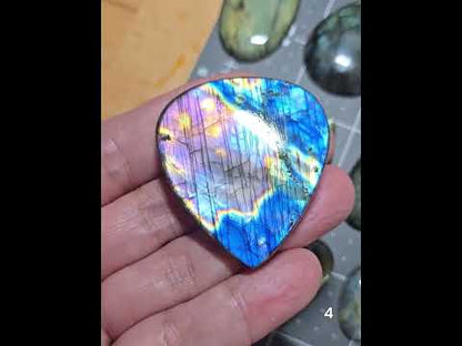 #4 Labradorite