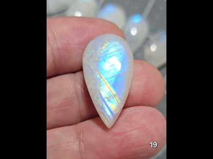 #19 Rainbow Flash Moonstone