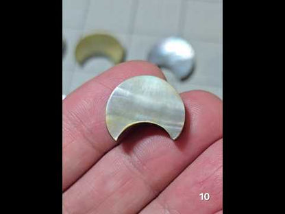 #10 Black Lip Mother of Pearl Crescent Moon Bead